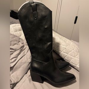 New - Comboy boots Steve Madden
